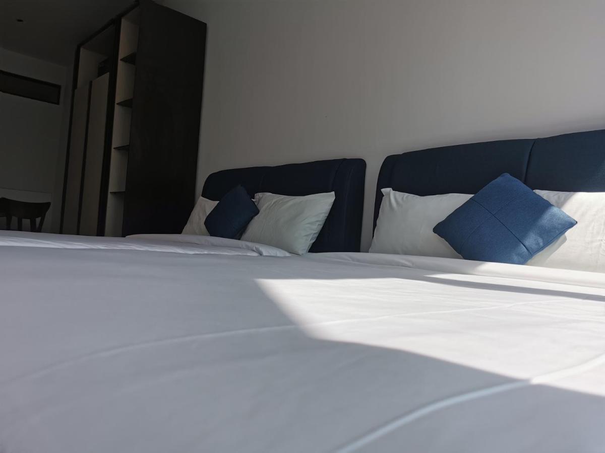 Scarletz Suites Klcc By De Harlequins Guesthouse Kuala Lumpur Luaran gambar