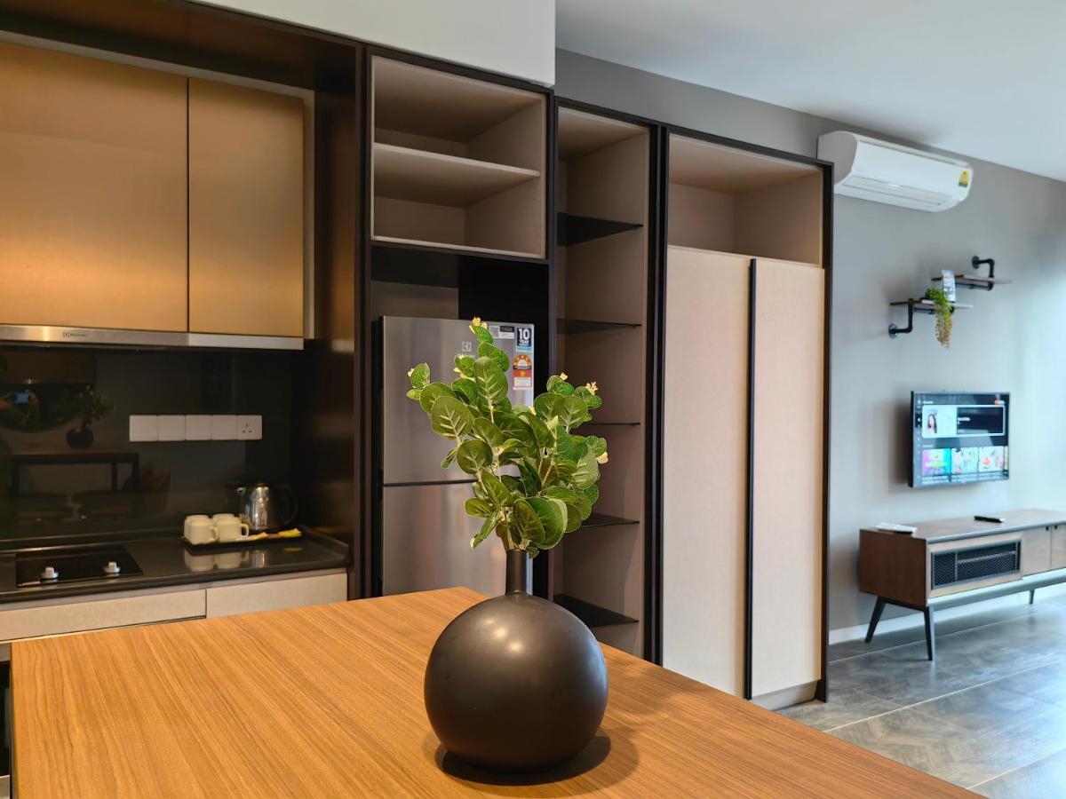 Scarletz Suites Klcc By De Harlequins Guesthouse Kuala Lumpur Luaran gambar
